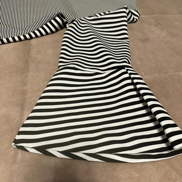 Alfani Striped Blouse Size Large Black White Bell Sleeves - Picture 8 of 8